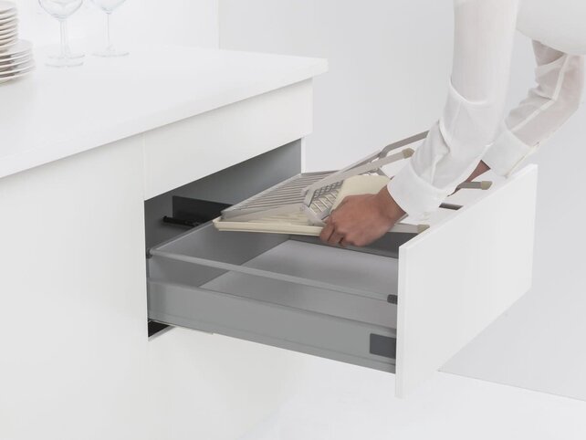 Brabantia SinkSide Klappbares Abtropfgestell – Kompakt mit Abtropfschale, Beige