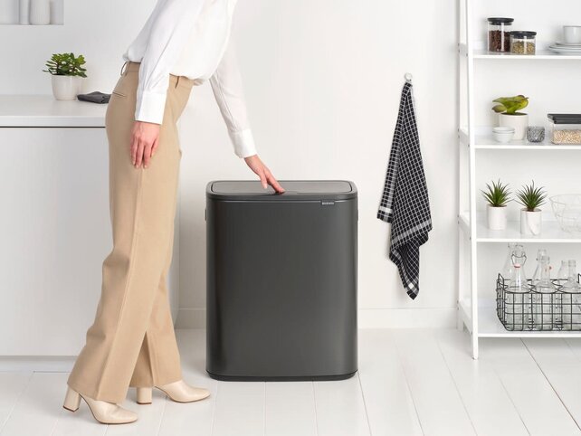 Brabantia Bo Touch Bin Waste Bin - 1 Compartment - 60 liters - Confident Grey
