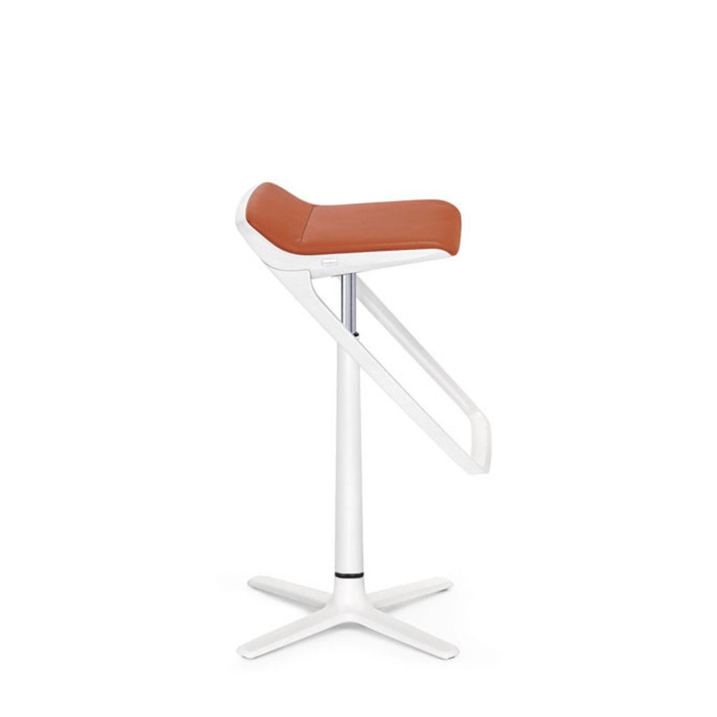 Interstuhl KINETICis5 bar stool, with footrest