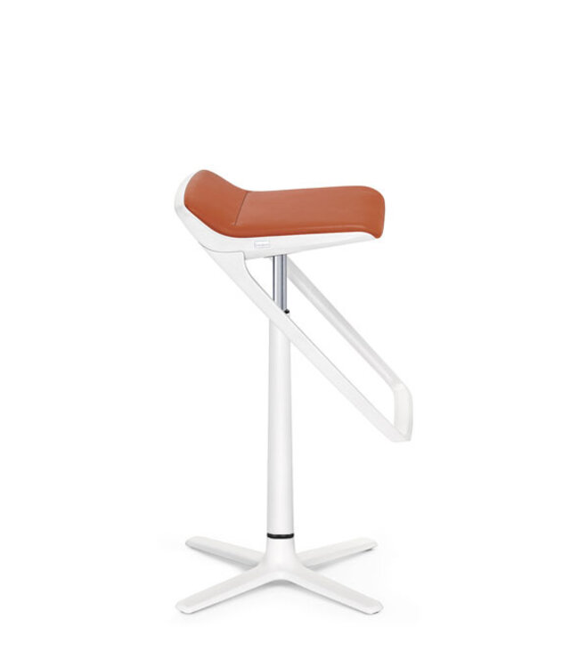 KINETICis5 bar stool, with footrest
