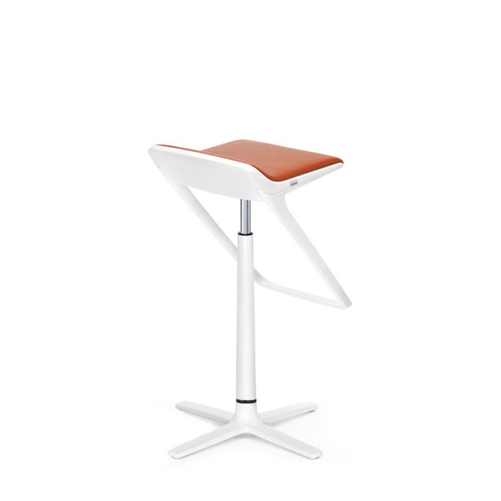 Interstuhl KINETICis5 bar stool, with footrest