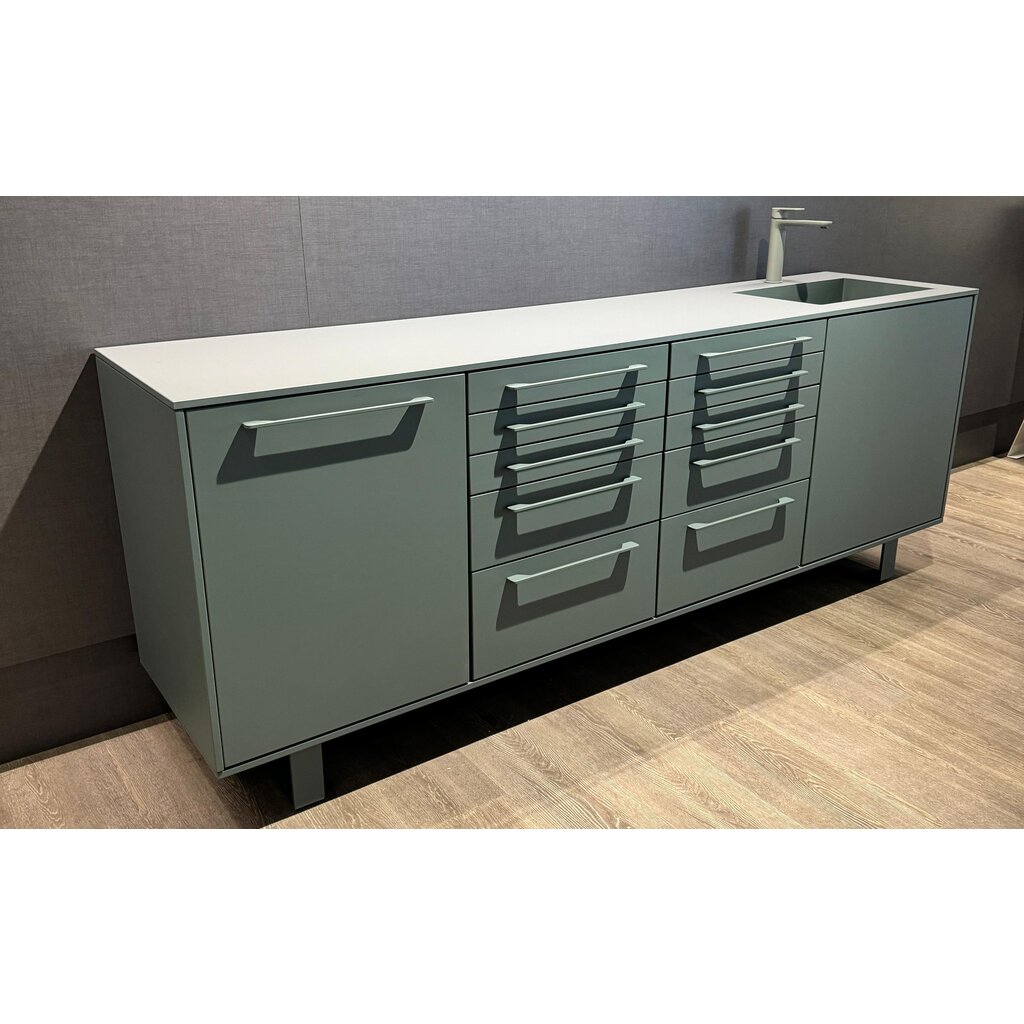 Edarredo E03 monocolor edition