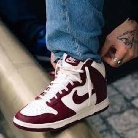 Nike Dunk High 'Burgundy Crush' (W) - Sneakerhype | Exclusive Sneakers