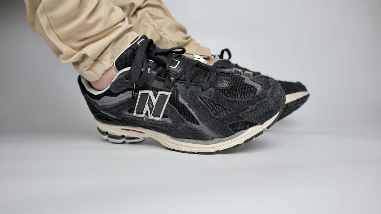 New balance with reflectors 2025