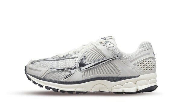 Metallic hotsell silver nike