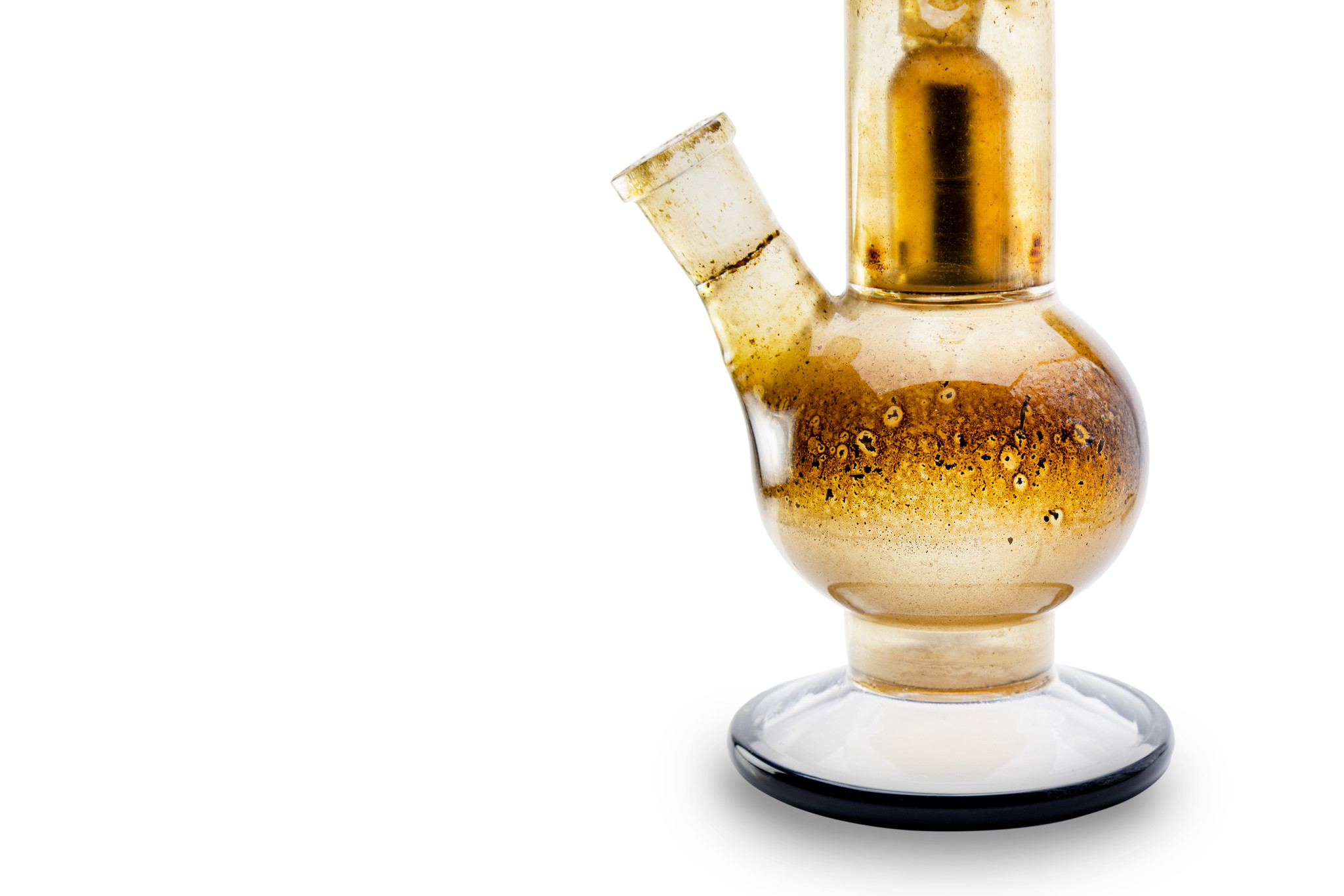 Wat gebeurt er met THC als je wiet rookt met een bong?
