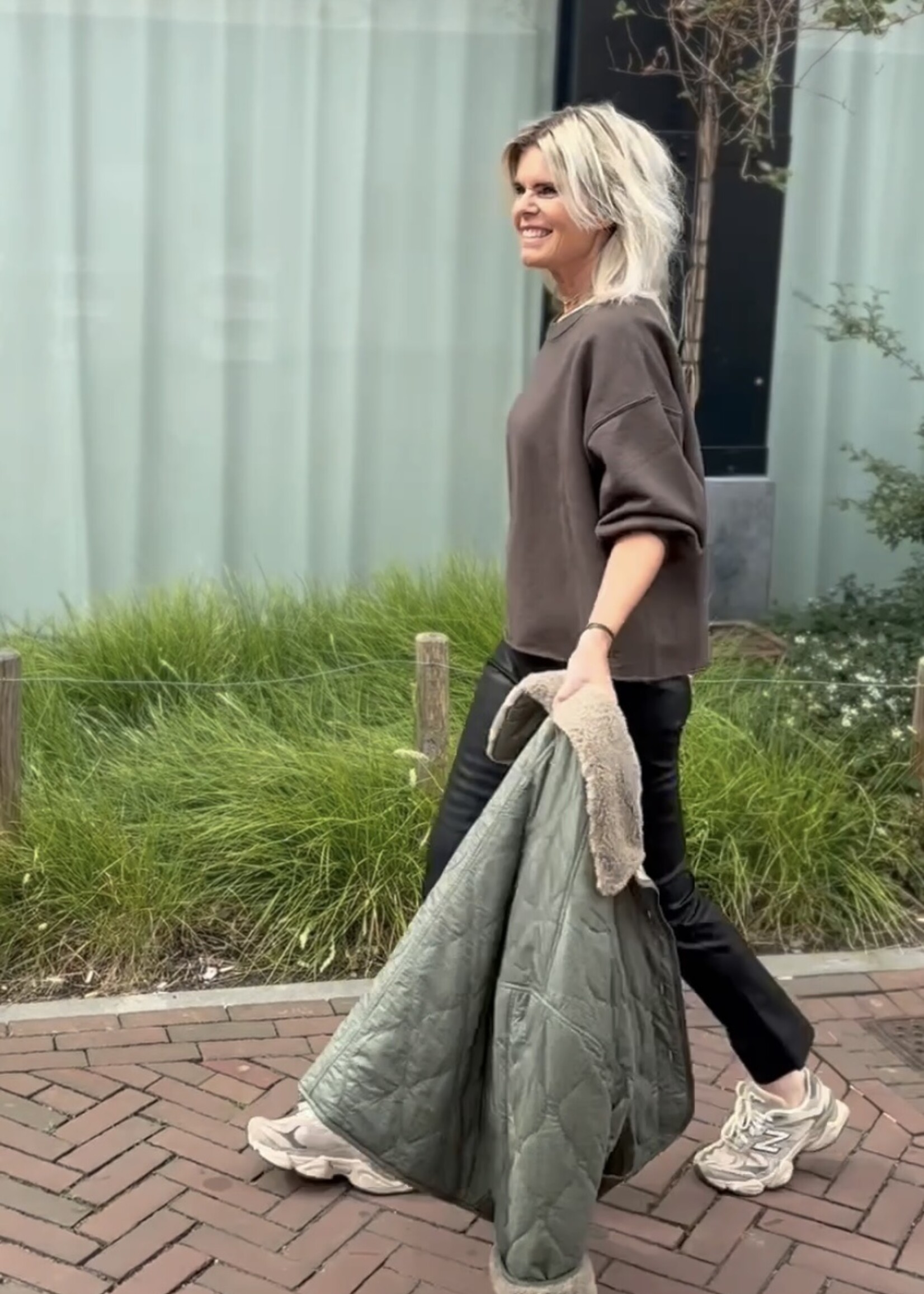 Knit-ted Faux leather pant