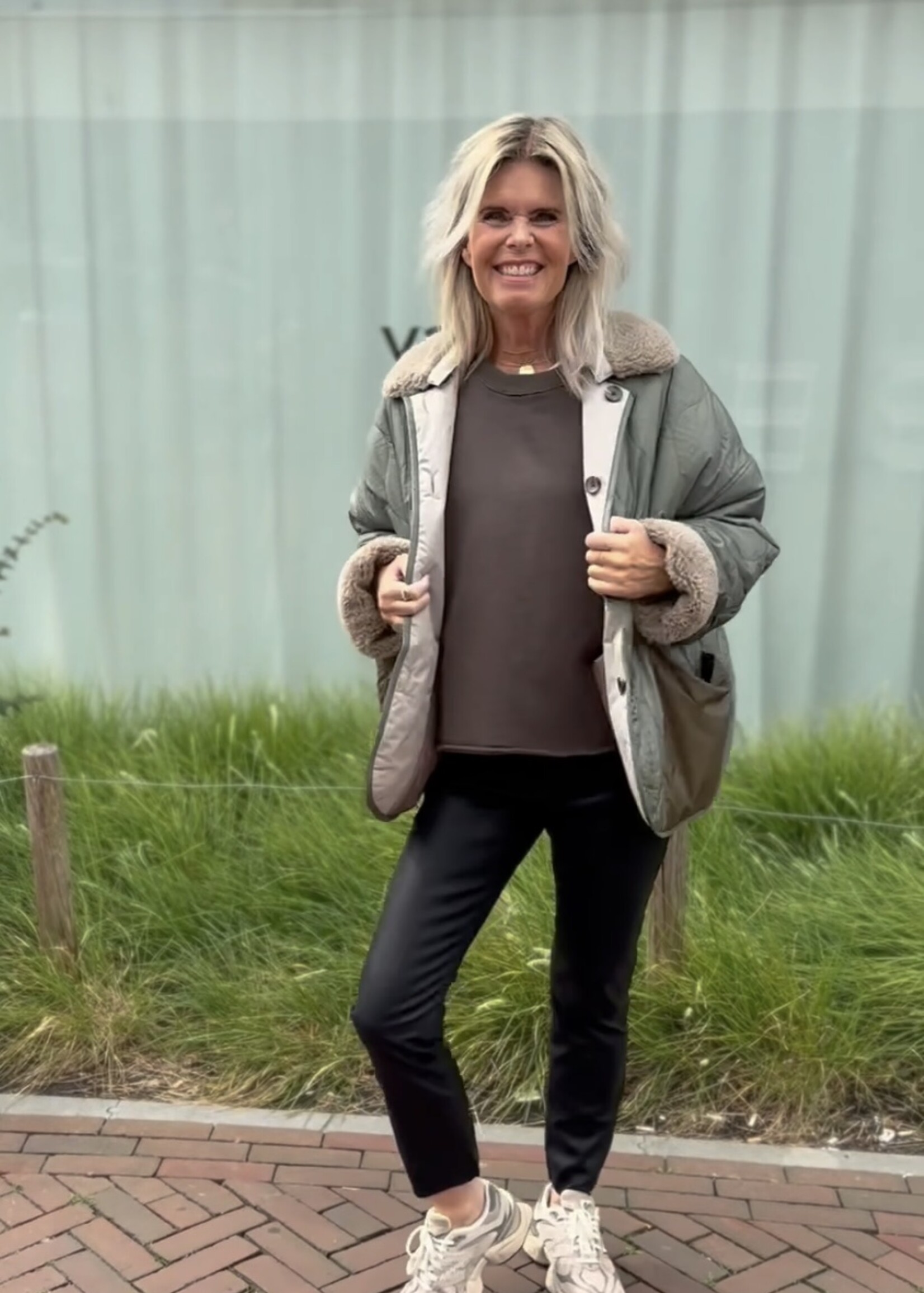 Knit-ted Faux leather pant