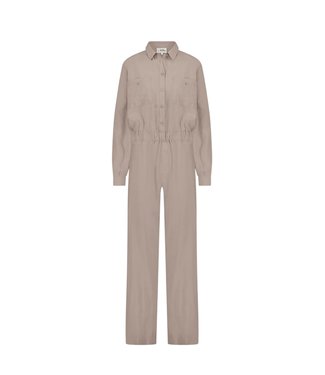 Club L'avenir Avi jumpsuit sand