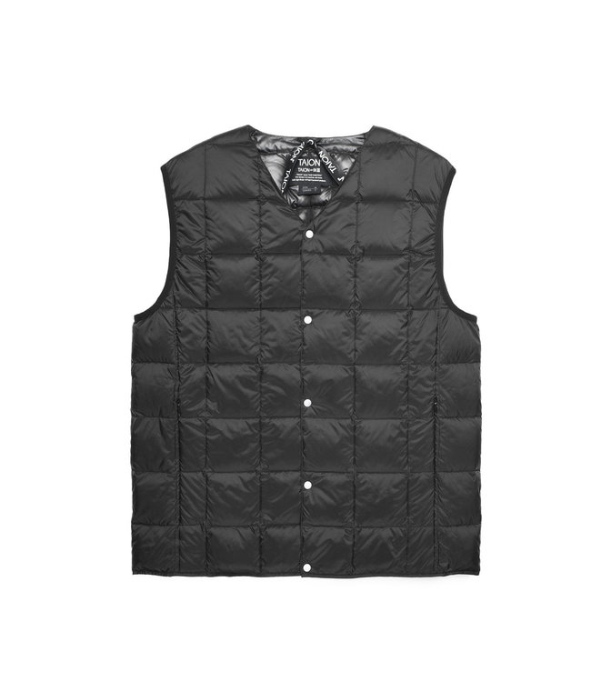 Taion V neck button down vest black