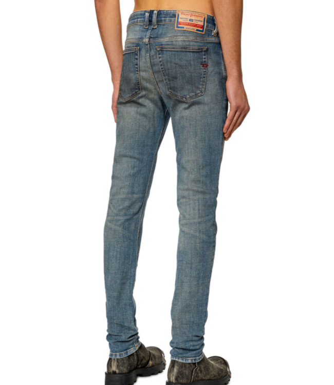 Diesel 1979 Sleenker 09H71