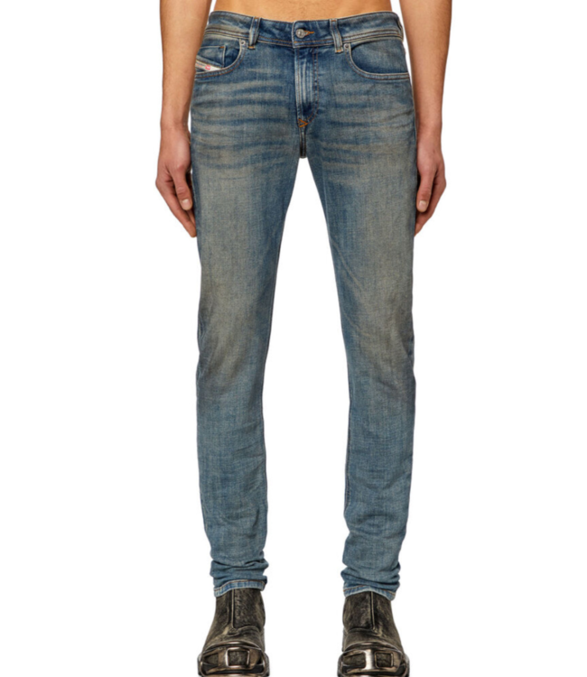 Diesel 1979 Sleenker 09H71