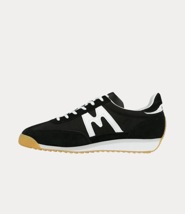 KARHU Mestari Black/White F850003