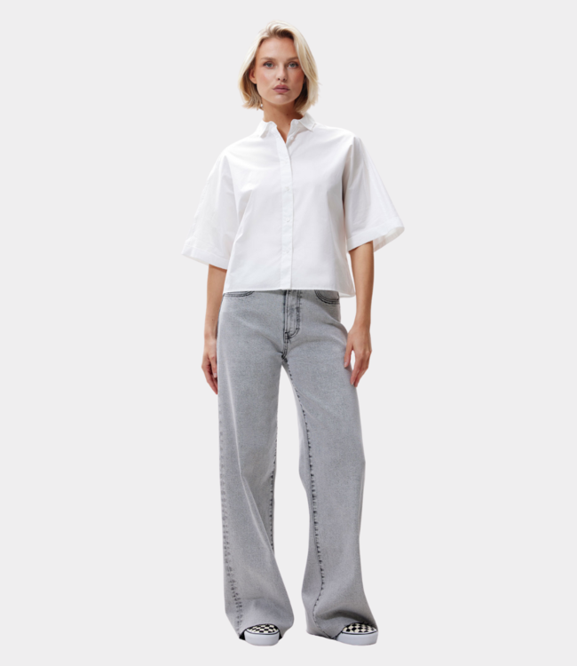 Catwalk Junkie short sleeve blouse with open back off white 2503021603-201