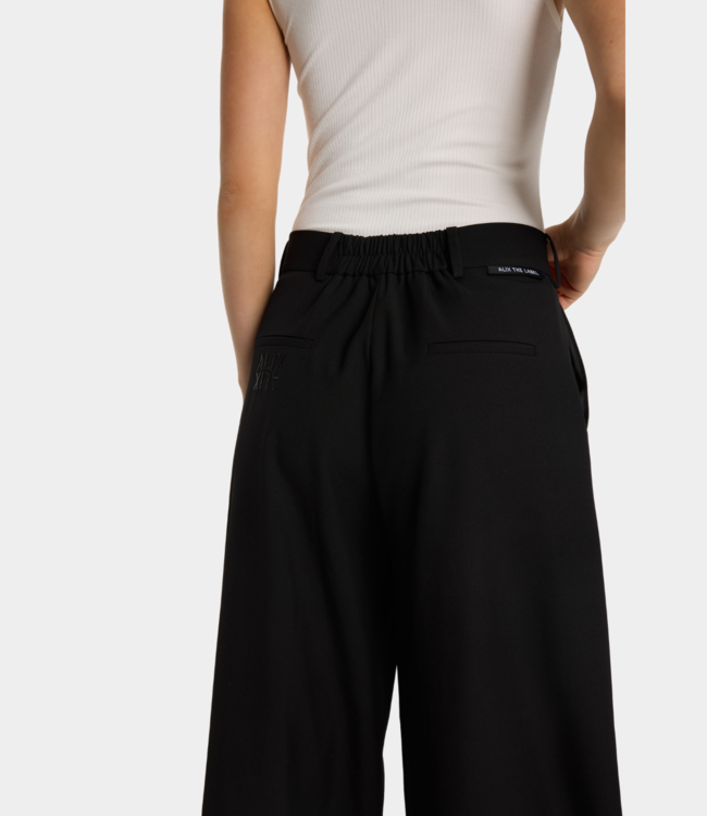 Alix the Label Wide leg pant black – Modern pants with sleek fit