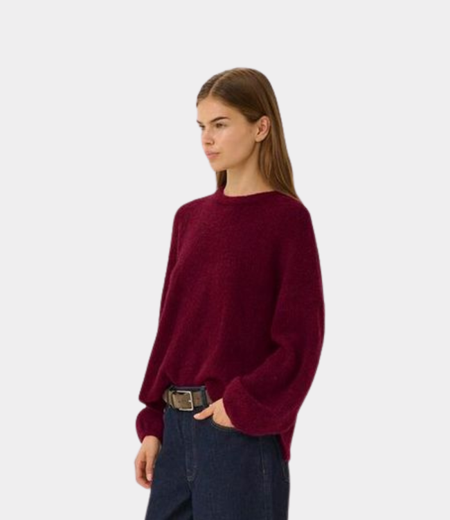 Gestuz Gzalpha slit pullover blood red melange