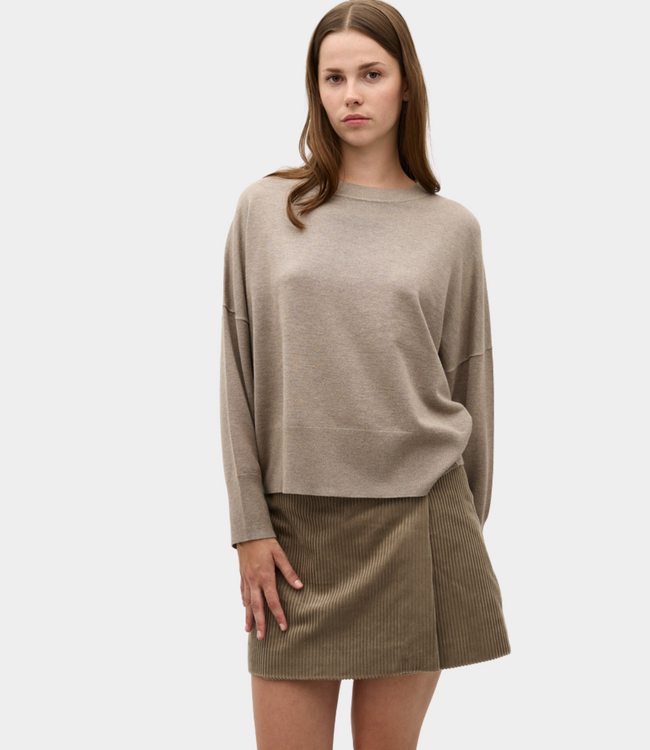 MbyM Bravani gillian island fossil mel