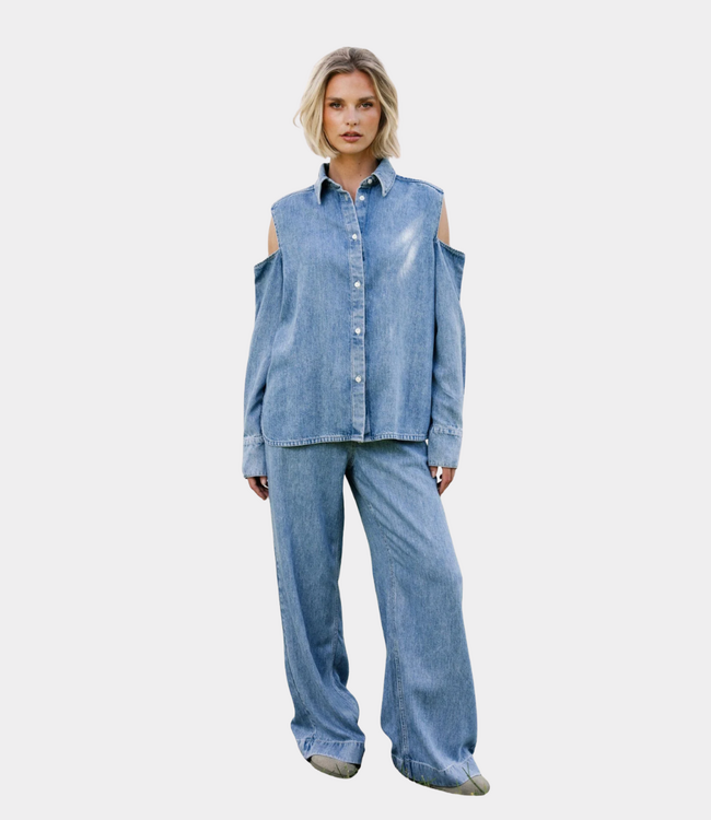 Catwalk Junkie Comfortable blue denim jogger pants for everyday wear