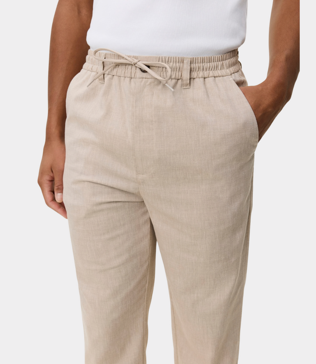 Les Deux como tapered slub pants light sand
