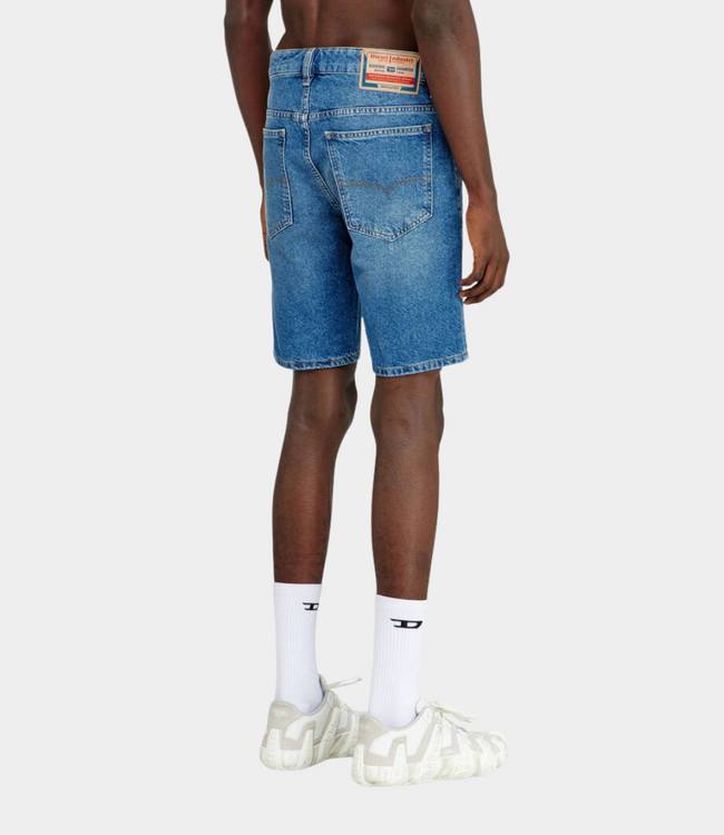 Diesel d fin short 0adbw