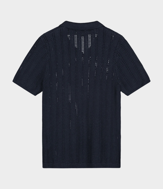 Law of the Sea Whisper structure polo sky captain