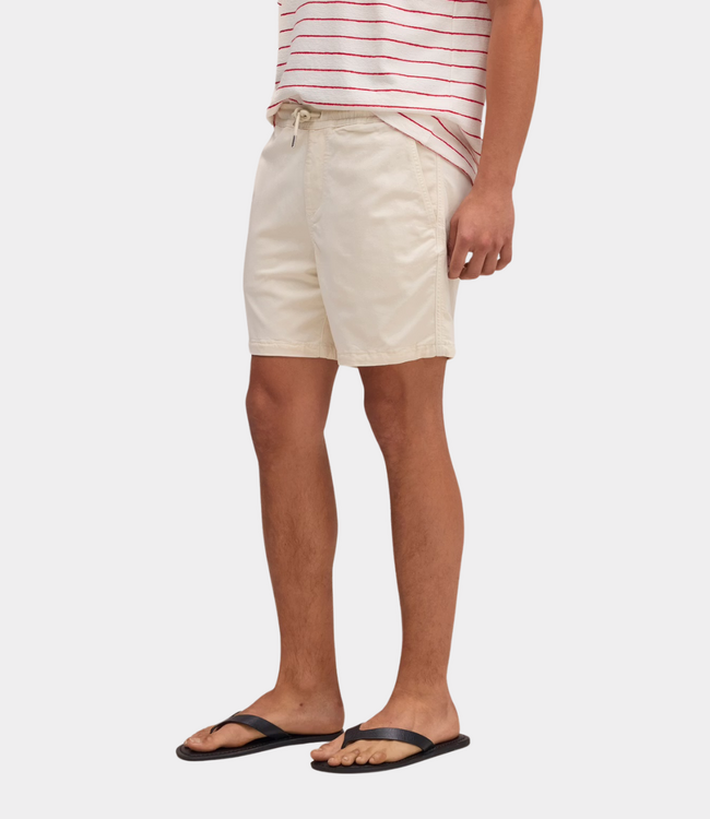 NN.07 Gregor Shorts Ivory