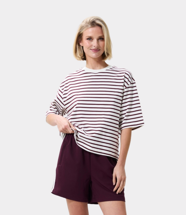Catwalk Junkie Loose fit striped tshirt winetasting