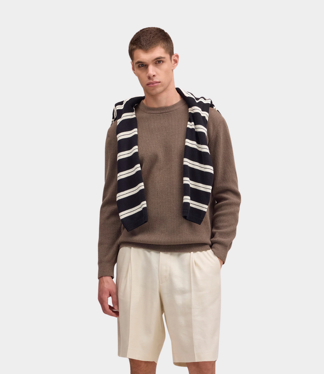 NN.07 Danny Knit Mable Husk Brown – Lichtgewicht gebreide trui met minimalistisch design | Newstyle