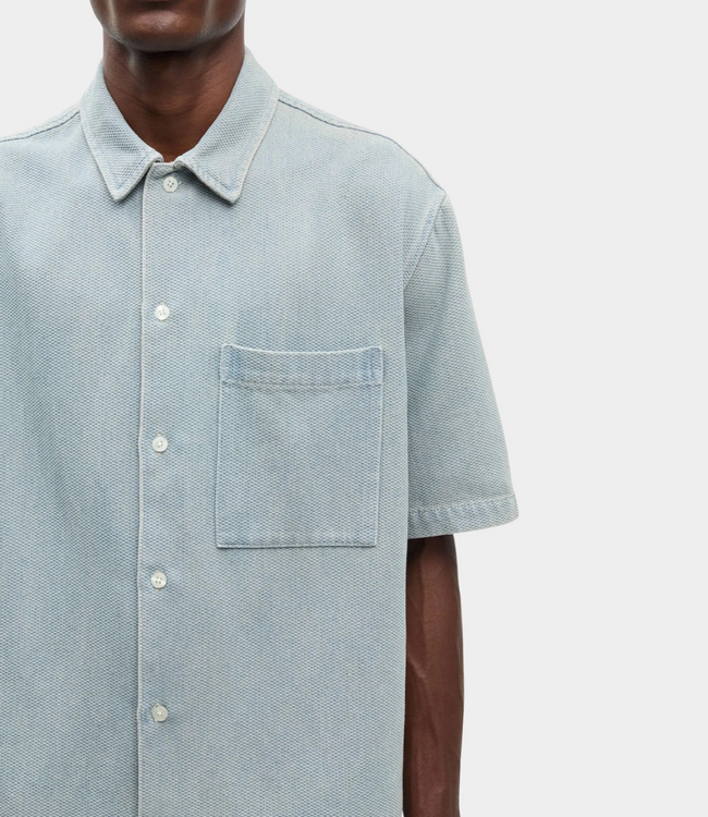 Samsoe Samsoe Saayo shirt light denim – lightweight men’s denim shirt with relaxed fit