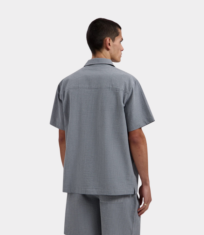 Olaf Seersucker camp shirt heather grey – luchtig heren overhemd met korte mouwen en comfortabele pasvorm