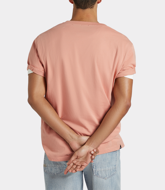 Denham Scissor tee jc pink sand – comfortable men’s T-shirt with a modern casual look and minimalist design