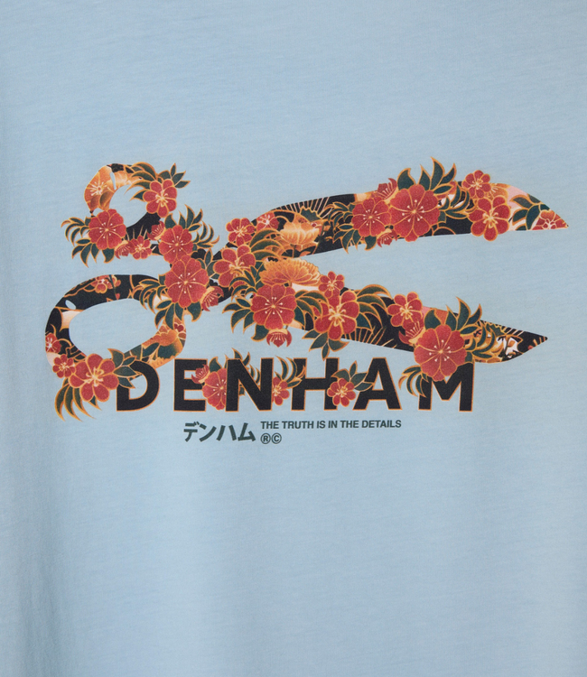 Denham Flowy graphic tee lwj blue fog – comfortabel heren T-shirt met graphic design en moderne streetwear uitstraling