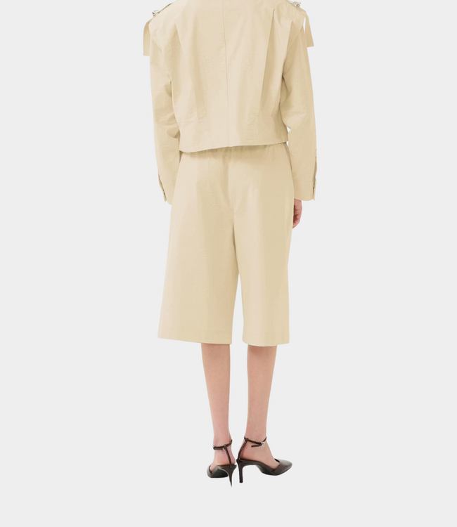 Karen By Simonsen Kbfalka shorts egret – lightweight women's shorts with comfortable fit and minimalist design