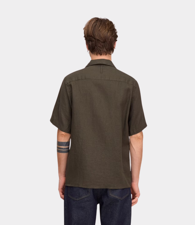 NN.07 Julio ss shirt dark army – luchtig heren overhemd met korte mouwen en moderne stoere uitstraling