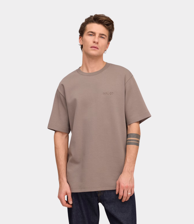 NN.07 Nat ss logo tee clay mirage – comfortable men’s T-shirt with logo detail and a modern casual fit