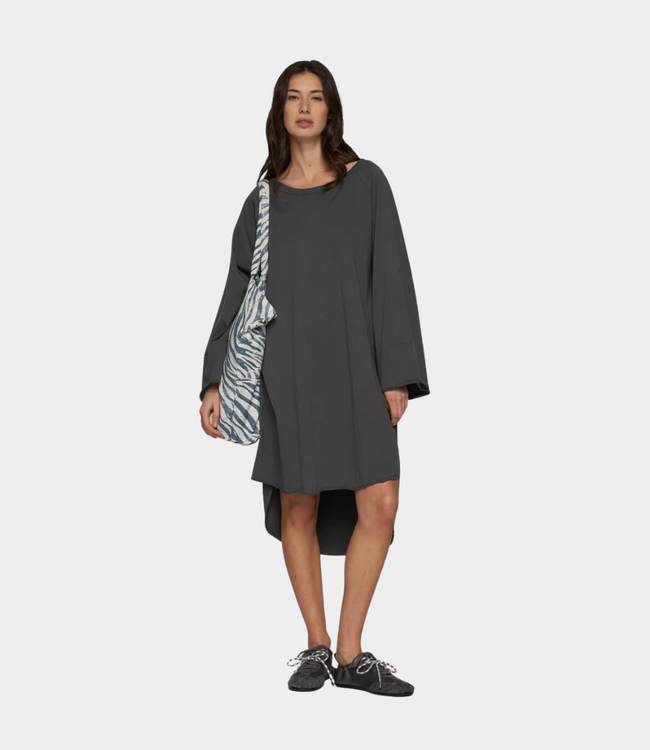 10Days Jersey logo dress steel blue – comfortable women’s dress with sporty logo details and modern oversized fit
