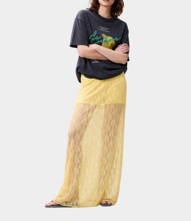 Catwalk Junkie Lace skirt mellow yellow – elegante dames rok met verfijnde lace details en moderne vrouwelijke pasvorm