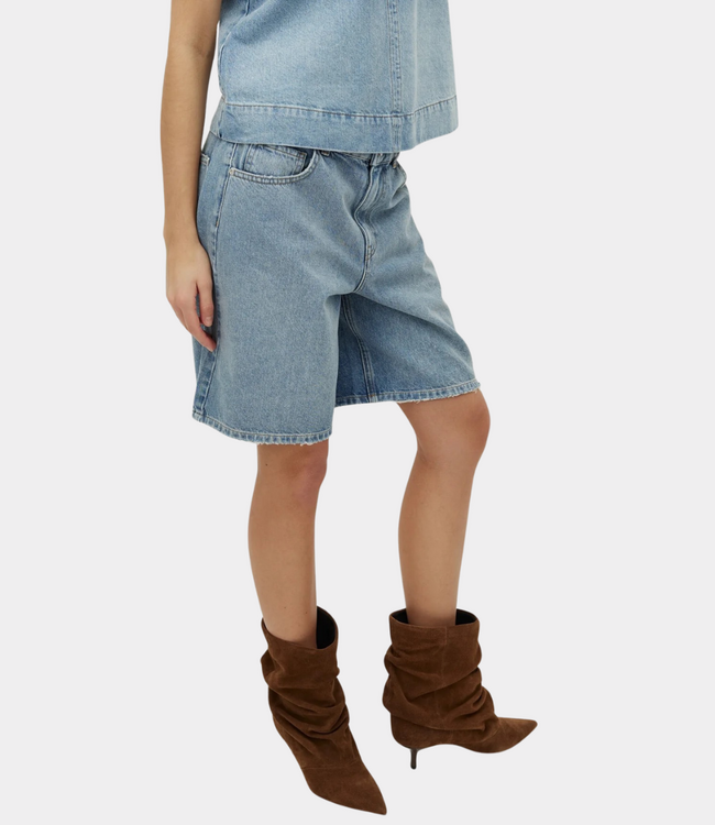 MbyM Talina short light blue brushing – stijlvolle dames short met zachte denim look en moderne comfortabele pasvorm