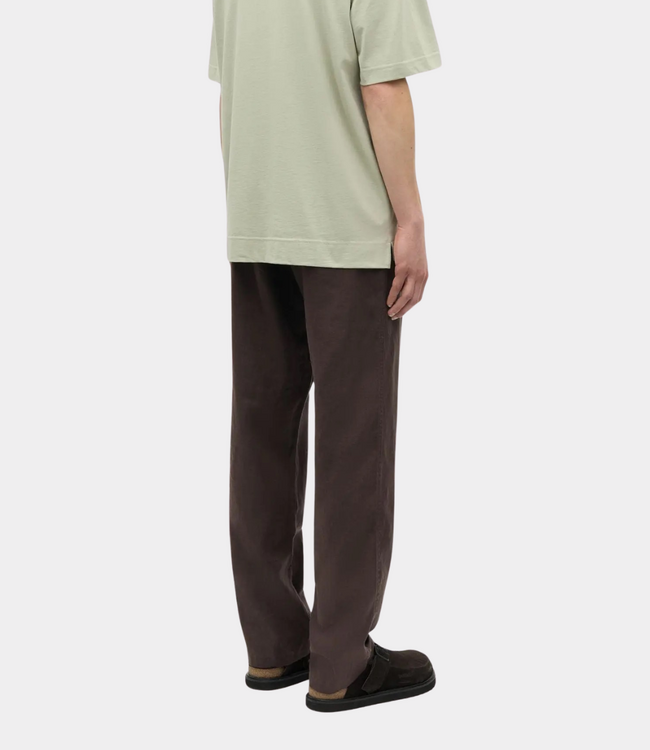 Samsoe Samsoe Sajabari X trousers turkish coffee – stijlvolle heren broek van linnen met relaxed fit en moderne minimalistische uitstraling
