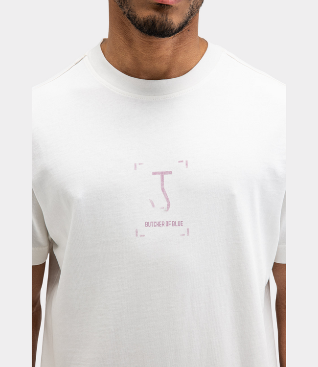 Butcher of Blue Manifest loose tee titan white – oversized heren T-shirt met graphic artwork en moderne streetwear uitstraling