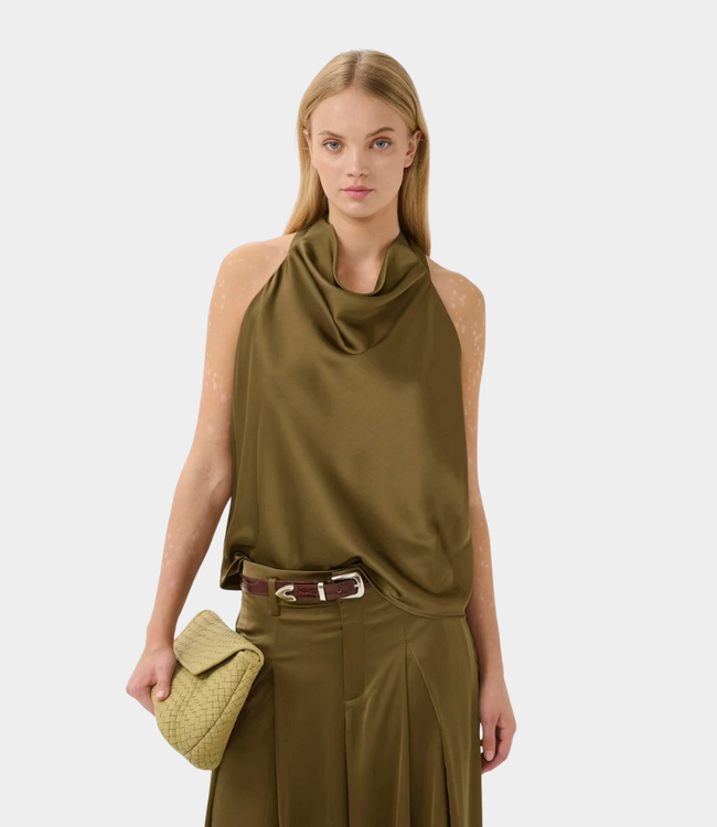 Gestuz GZcerina SL top military olive – elegante haltertop met gedrapeerde halslijn, soepele stof en moderne Scandinavische uitstraling