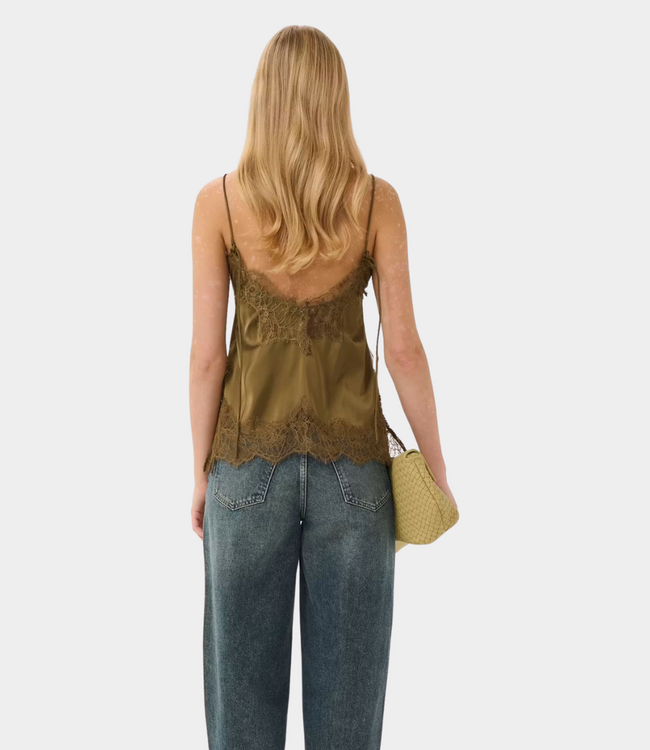 Gestuz GZlalou top military olive – elegant lace camisole with adjustable spaghetti straps and Scandinavian sophistication