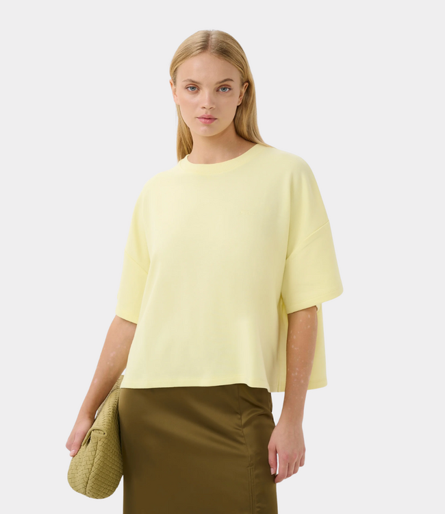 Gestuz GZgilsa sweat tee wax yellow – oversized dames T-shirt met sweatkwaliteit, dropped shoulders en moderne Scandinavische uitstraling