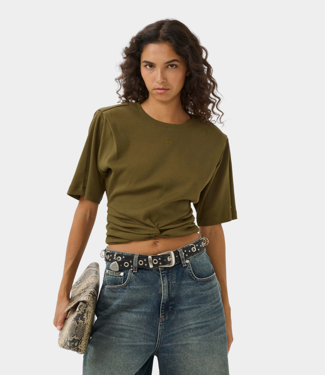 Gestuz GZbetty tee military olive – fitted women’s T-shirt with front knot detail, stretch cotton and Scandinavian style