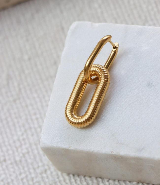 Label Kiki Oval stripe hoop gold