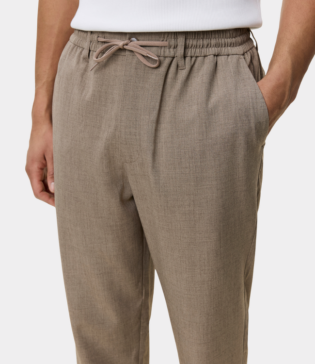 Les Deux Les Deux como tapered suit pants dark sand melange 1002232-825