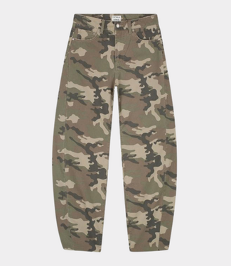 Catwalk Junkie Super barrel fit camo jeans mountain view