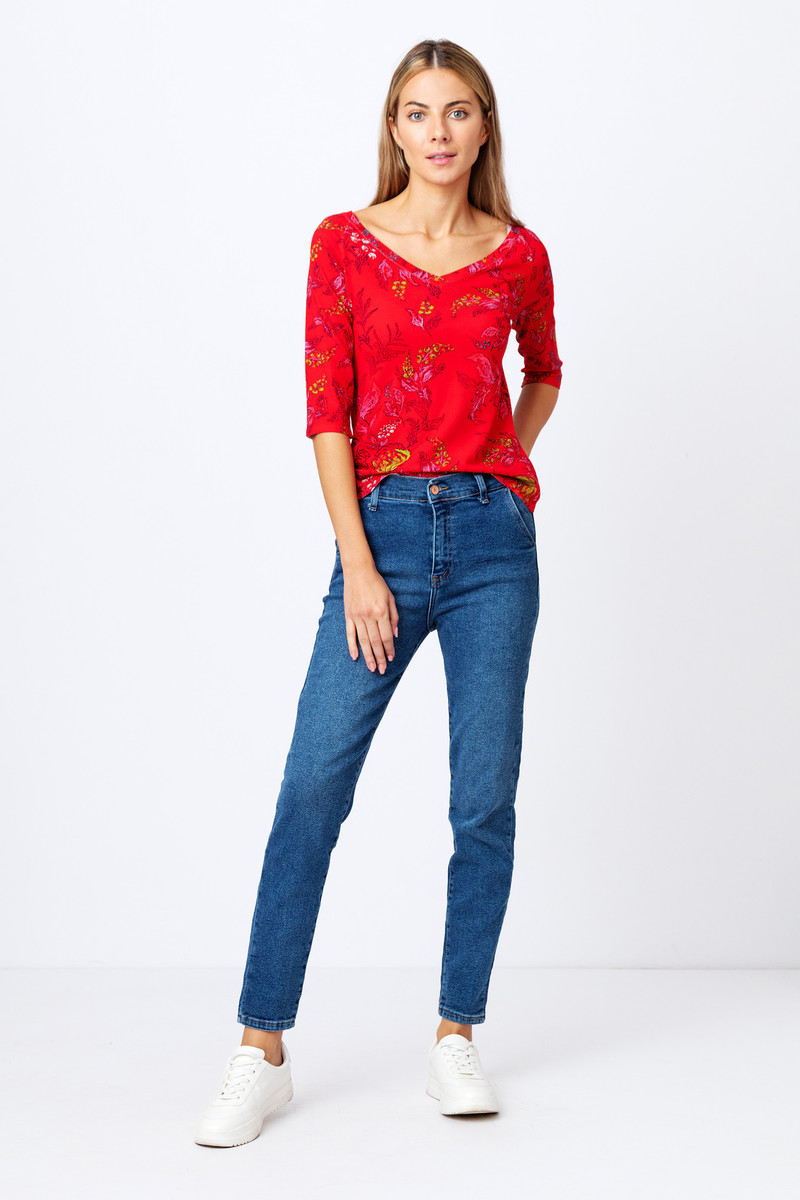 IVKO - V-Neck Pullover Floral Motif Red