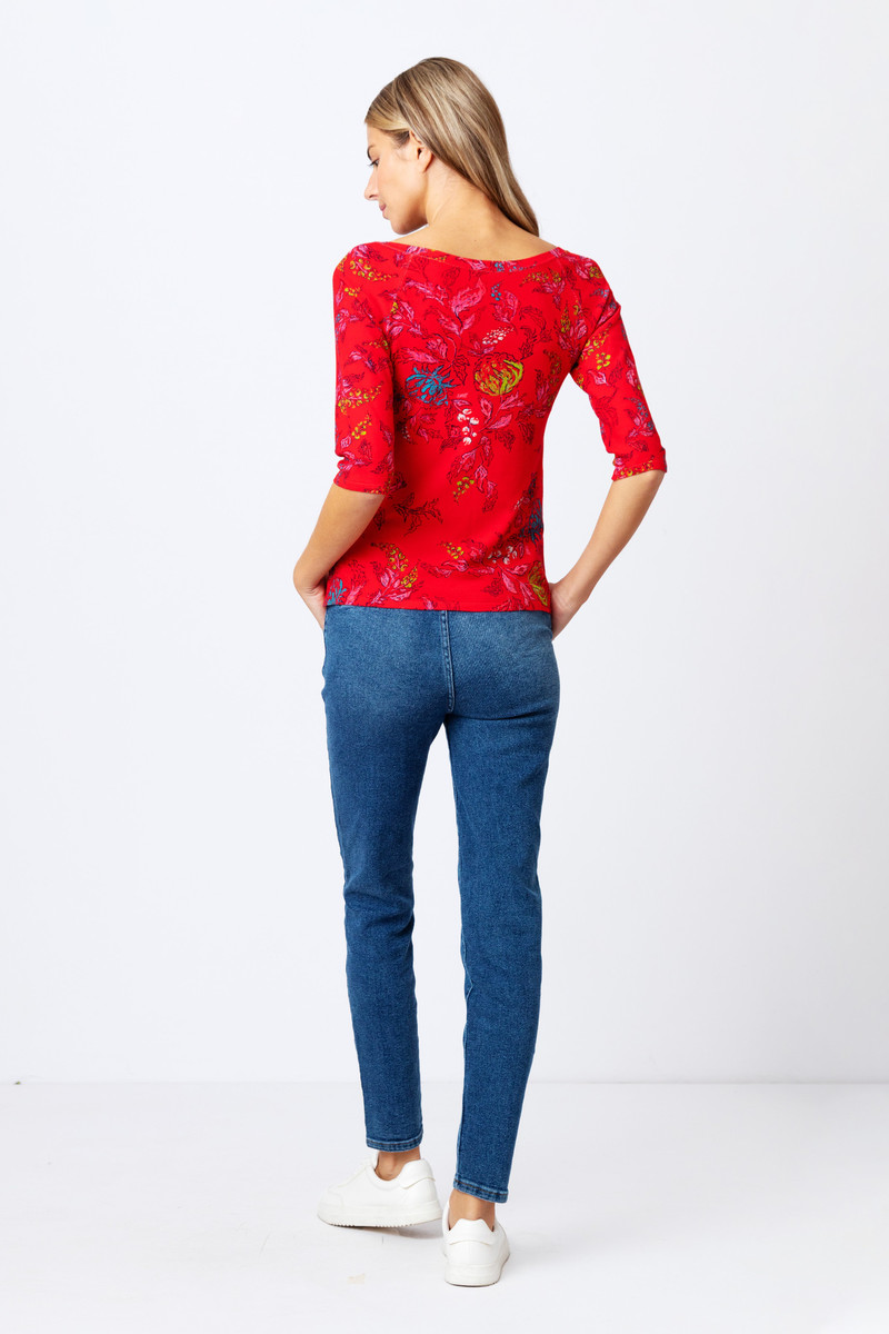 IVKO - V-Neck Pullover Floral Motif Red
