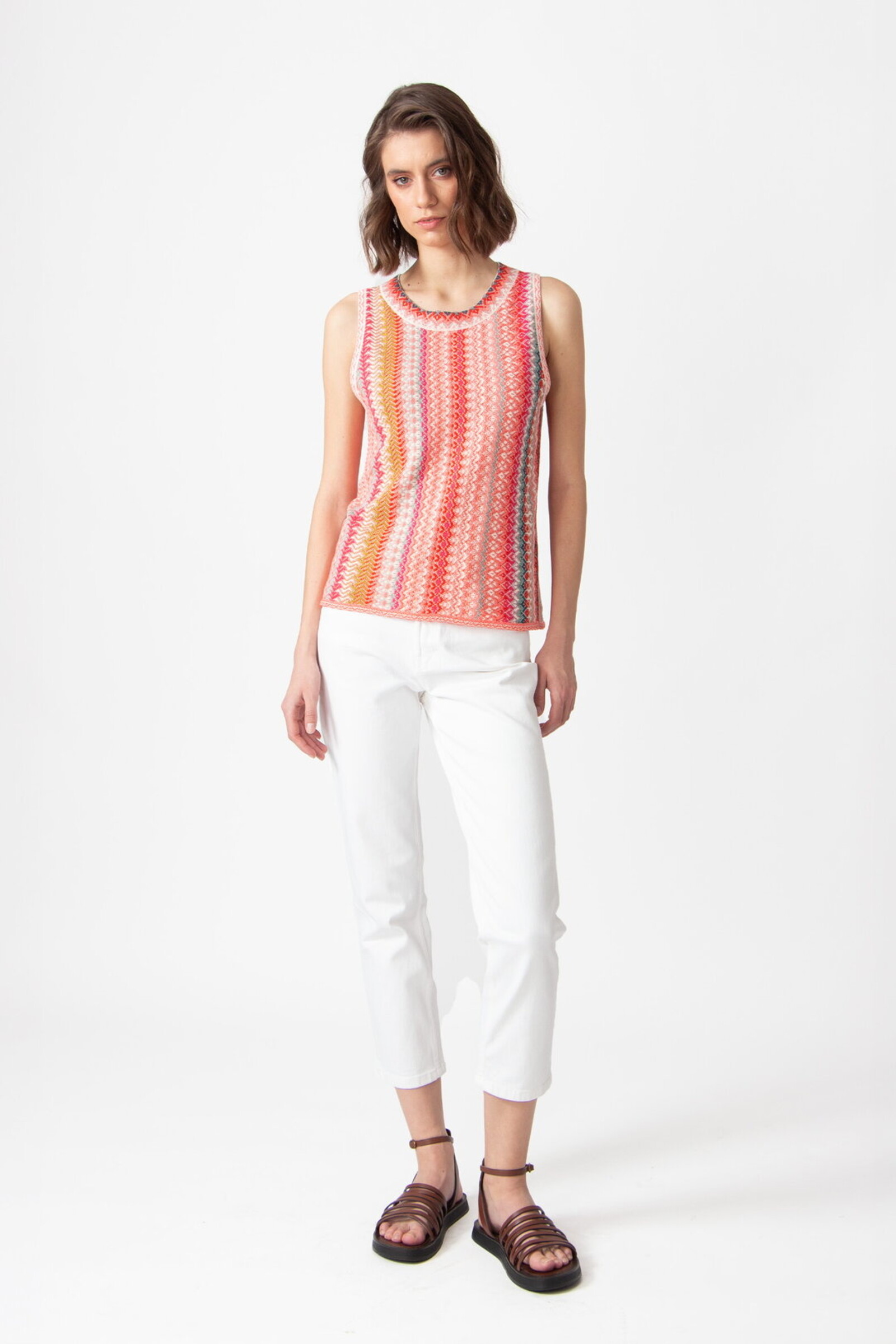 IVKO  Woman IVKO - Sleeveless Pullover Retro Crochet Pattern Coral